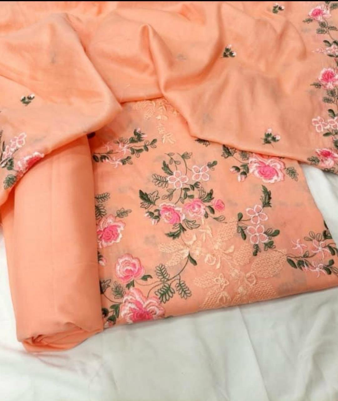 LAWN 3 PCS EMBROIDERED SUIT