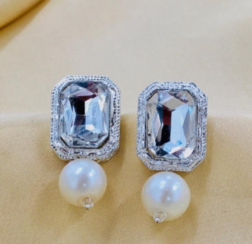 PEARL EARING DROP PAIR