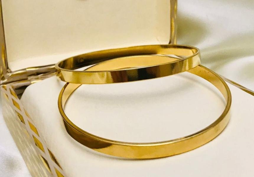 GOLDEN BANGLES