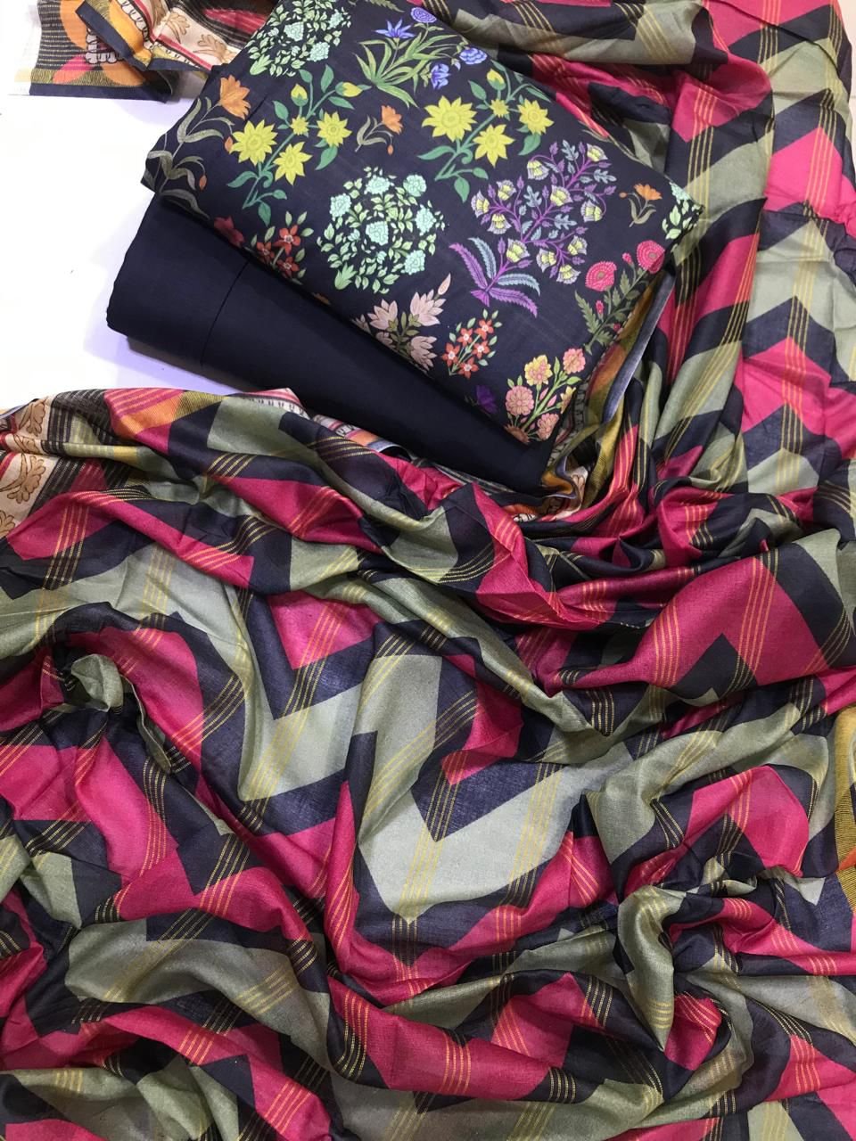 MIX BRAND PRINTED LAWN COLLECTION